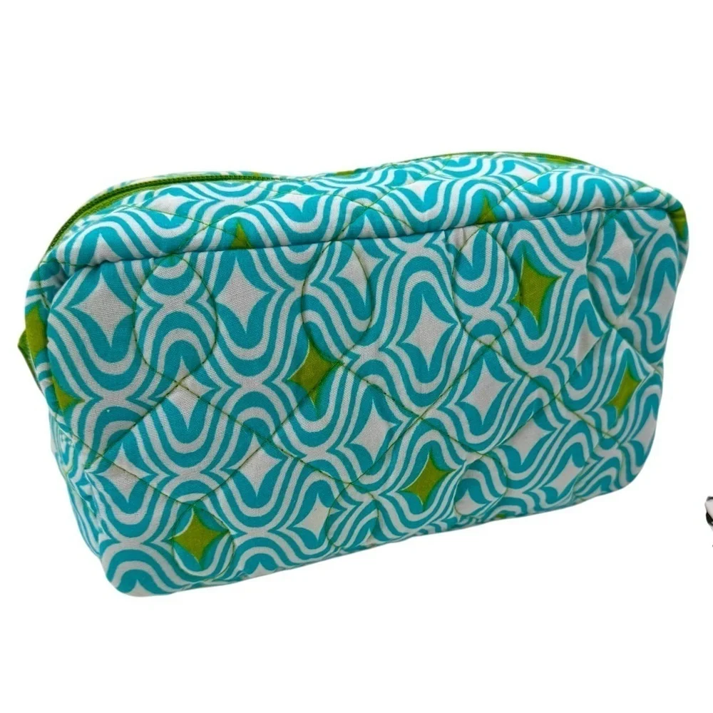 NWT Quilted Cosmetic Bag Buckhead Betties Curve Appeal Turquoise Green